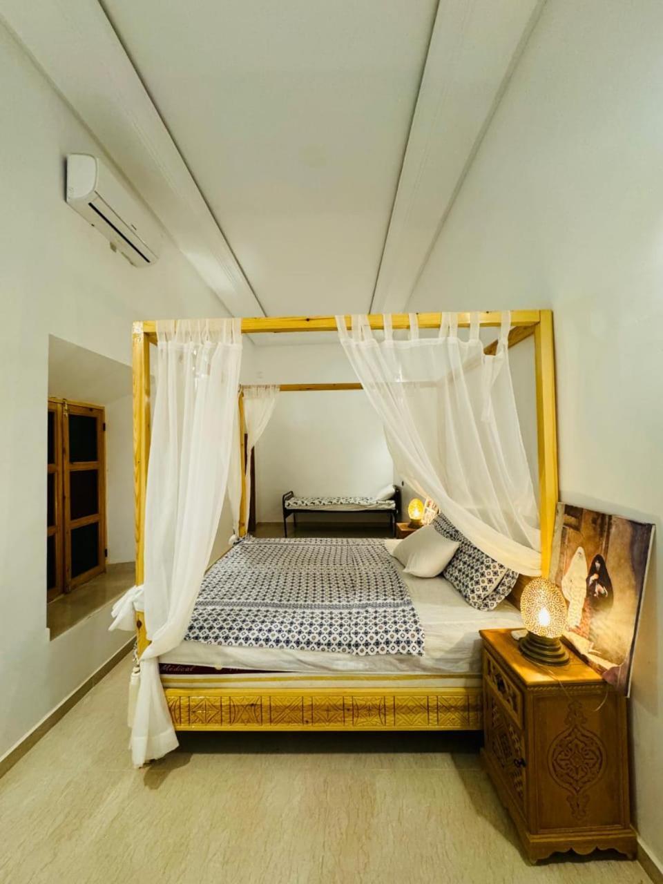 Kasbah Ben Hamou Hotel Nkob Екстериор снимка
